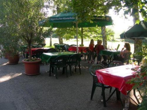 Gasthaus Zur Oelmuehle Oberderdingen Exterior foto